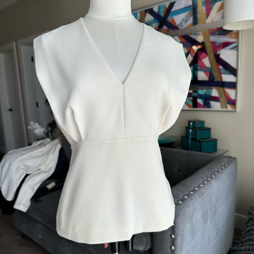 Theory top with zipper brand new